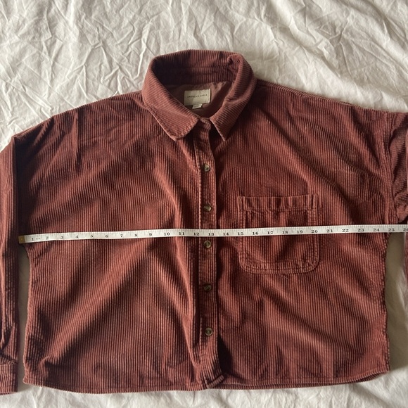 EUC AE Corduroy Cropped Button Up Shirt - Picture 5 of 7